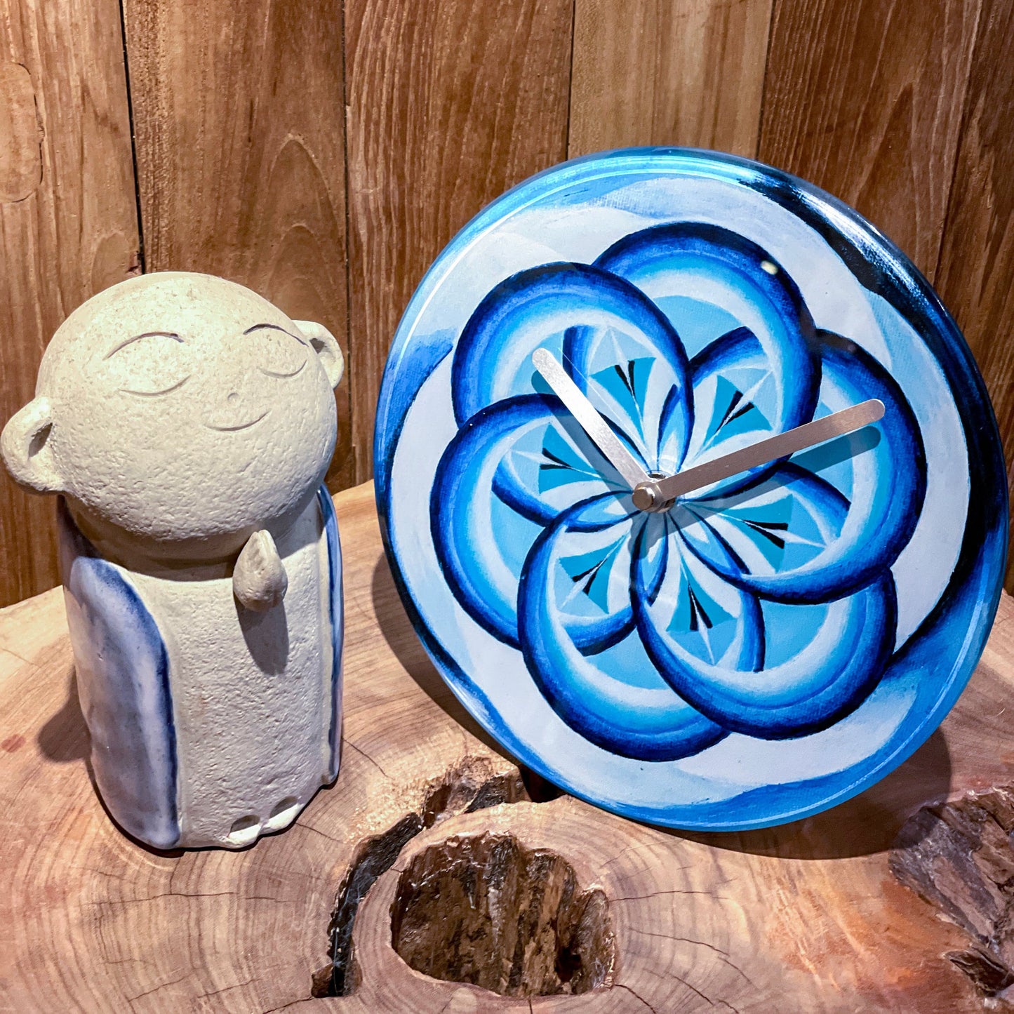 NeXtime Cosmo Table - Stille klok met blauw design - 20cm