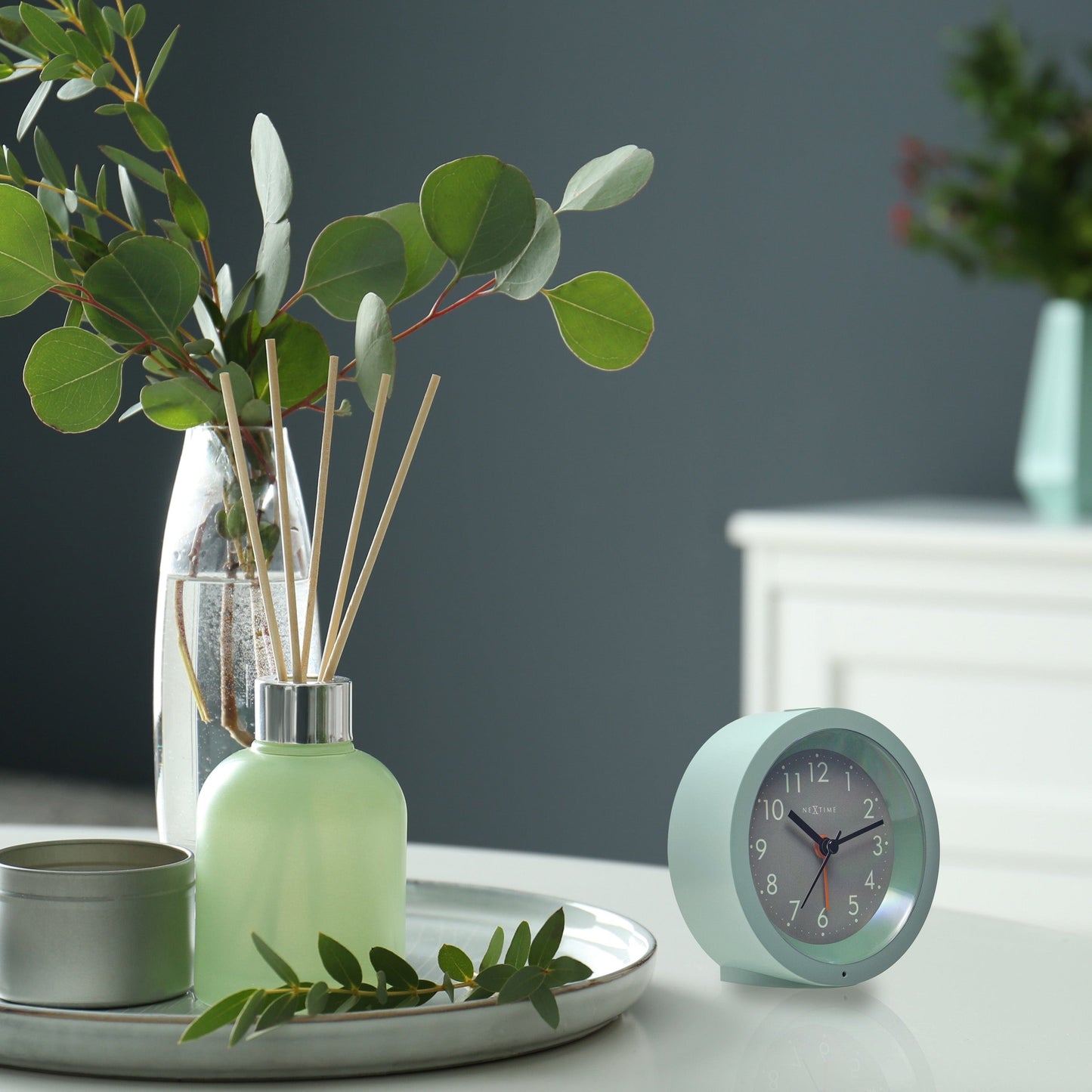 NeXtime Circle - Stille tafelwekker met lichtgevende wijzerplaat