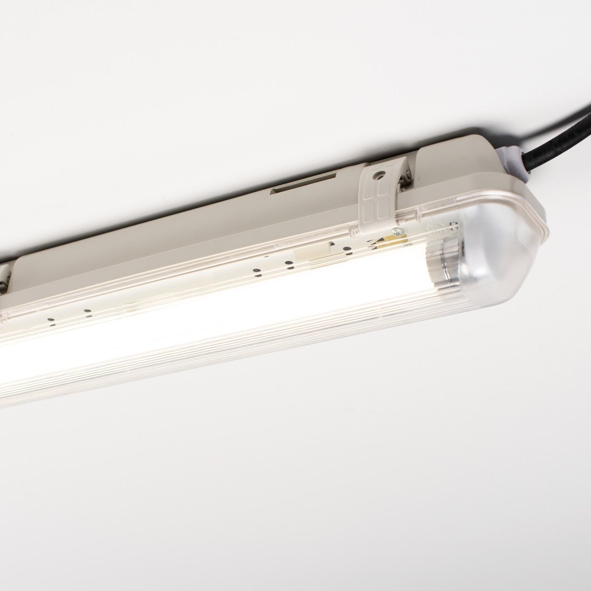 Comnox - LED's Light - Bewegingssensor TL-armatuur – Automatisch licht – IP65 waterdicht – 120 cm – 2100 lm – LED verlichting