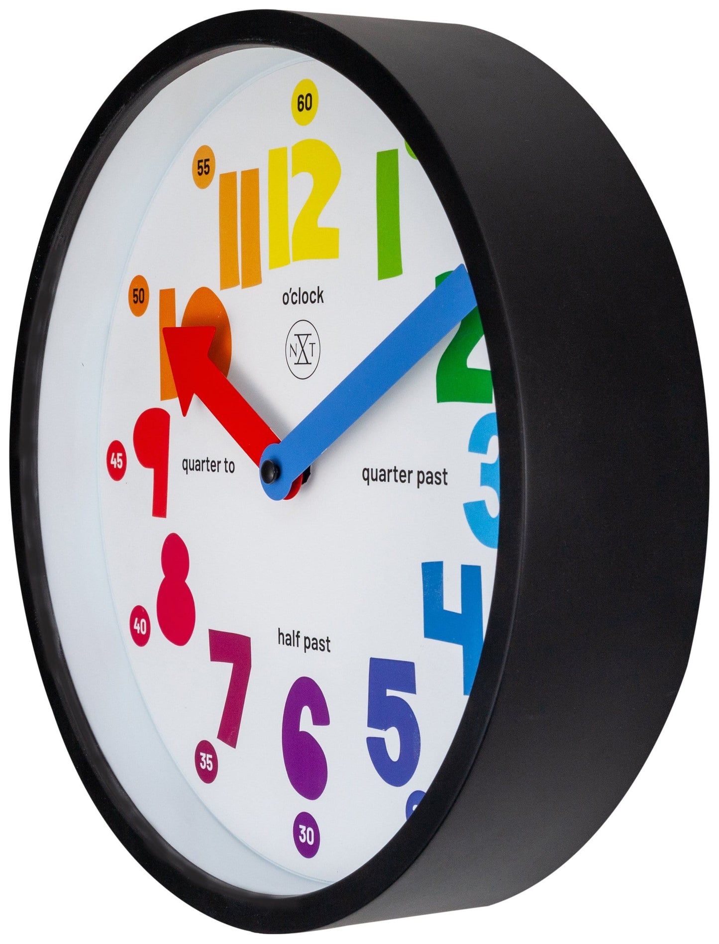 Een kleurrijke, educatieve wandklok met heldere, gekleurde cijfers en wijzers voor kinderen. Perfect voor het leren van tijd in een speelse, visuele stijl.