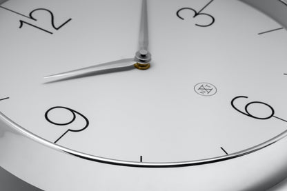 Comnox - Wall Clock Finesse - Stijlvolle tijdweergave zonder geluid - 30,5 cm diameter - Gouden rand - Glanzende afwerking