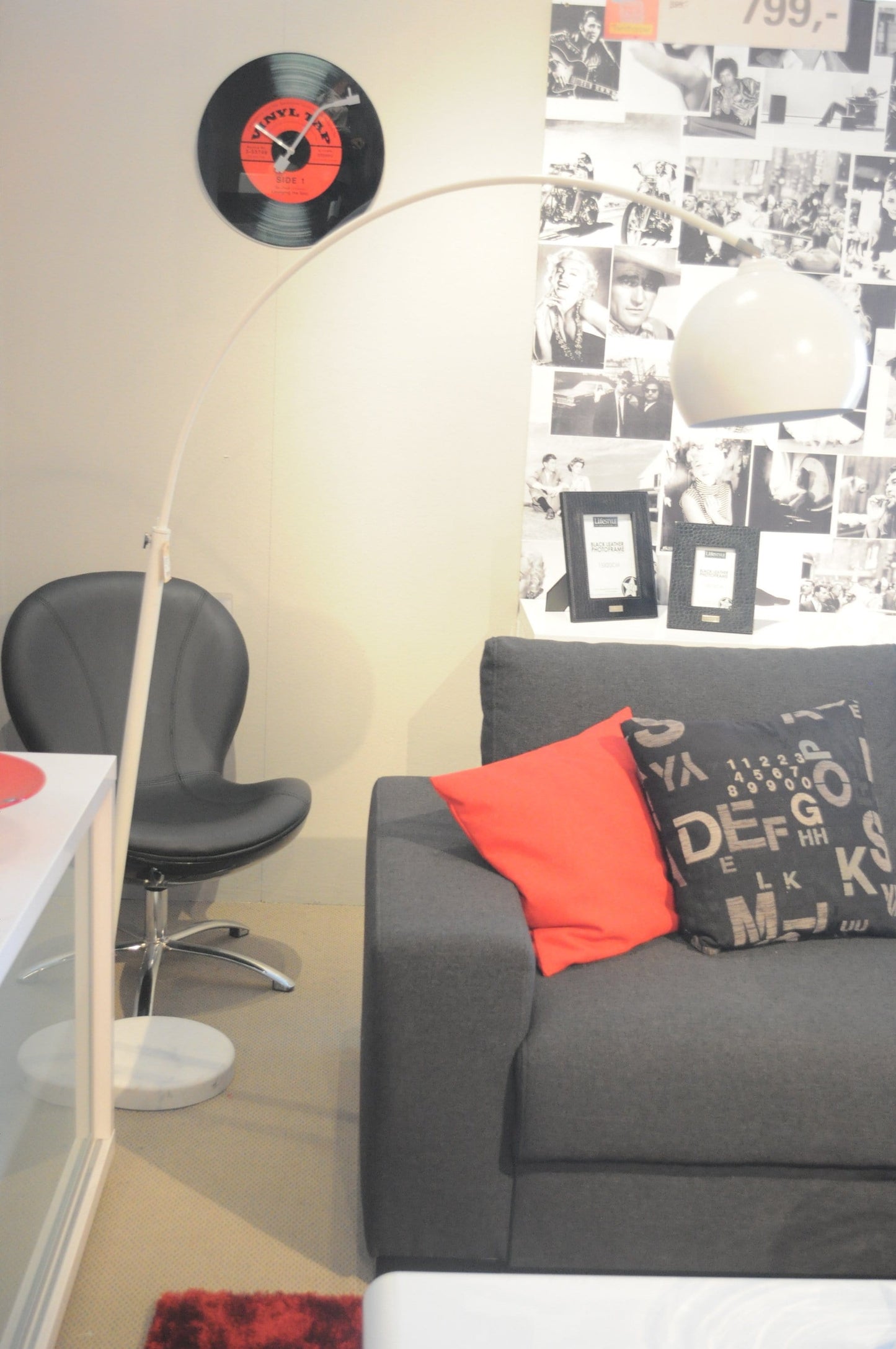 NeXtime Vinyl Tap - Retro Wandklok met LP Design - 43 cm Glas
