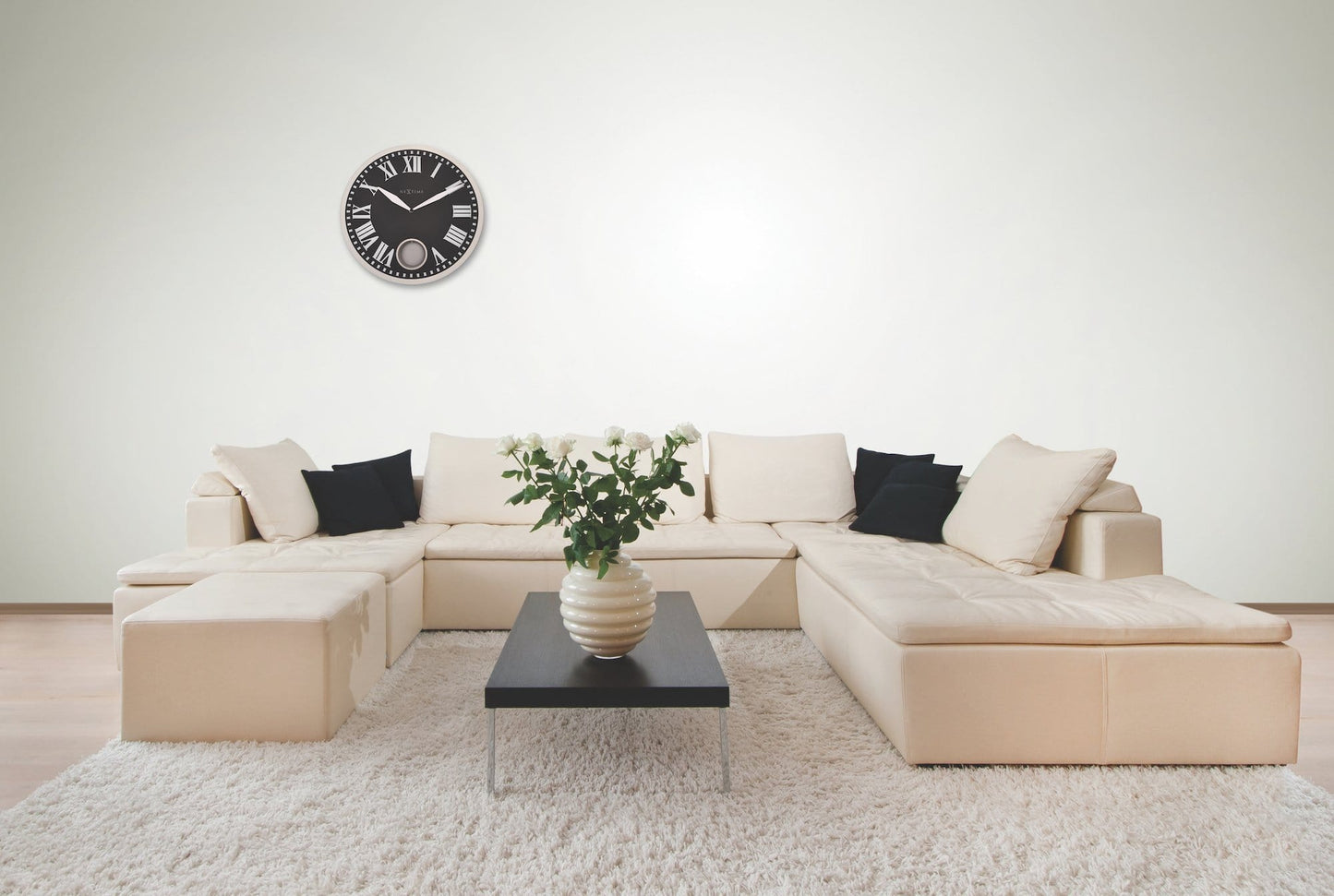 NeXtime Romana - Elegante wandklok met pendel - Glas & Metaal