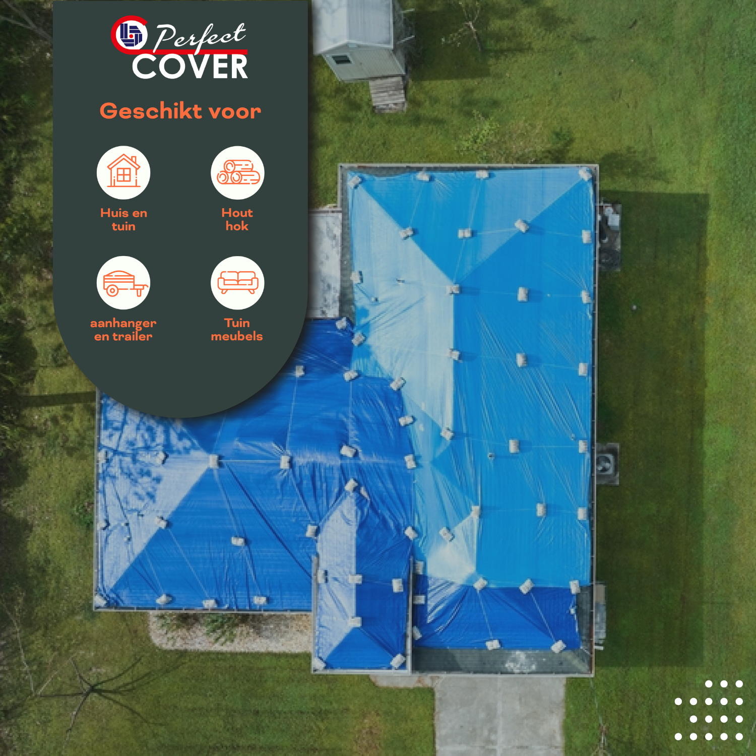 Blauw tarpaulin dekzeil van Perfect Cover, waterdicht en UV-bestendig, met zichtbare metalen oogjes en productlabel. Ideaal voor buitenopslag of bescherming van goederen tegen regen en zon.