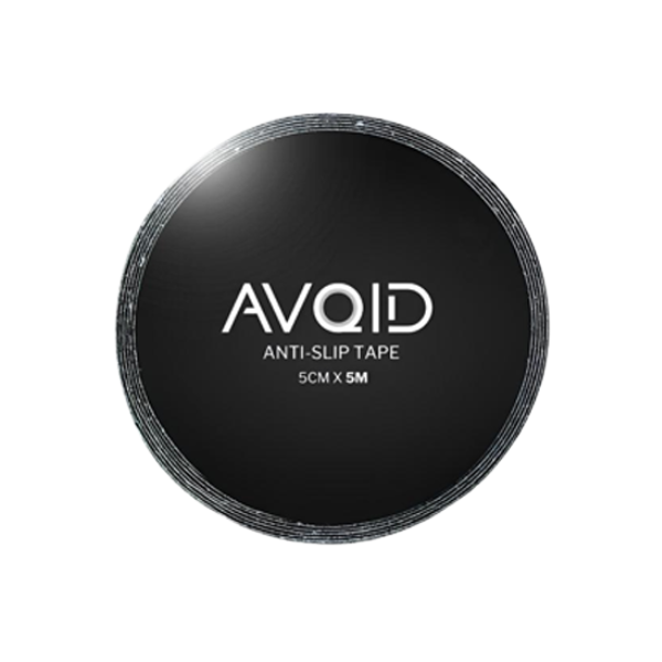 Zwart ronde rol van AVQID anti-slip tape, 5 cm breed en 5 meter lang, met zichtbare witte tekst op de verpakking. Geschikt voor veilige vloeren en meubels in huishoudelijk gebruik.