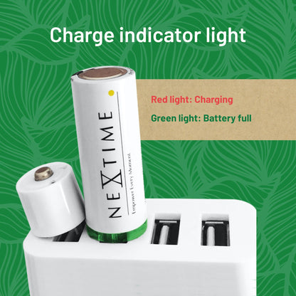 NexTime USB-oplader in witte cilindrische vorm, met zichtbare USB-A-poort en metalen dop. Product is geschikt voor draadloze oplading van mobiele apparaten.