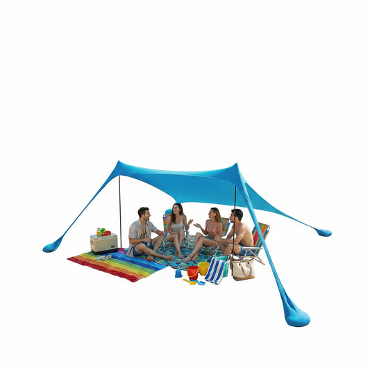 Blauwe zonnescherm tent op het strand, met vier personen die ontspannen op kleurrijke strandmat. Ideaal voor zonbescherming tijdens strand- en picknic