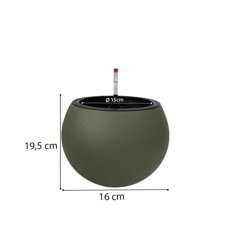 Olijfgroene, ronde penhouder met zwart randje en textuur, gevuld met een rode potlood. Ideaal voor kantoor- en studieomgevingen, met een moderne, minimalistische uitstraling.