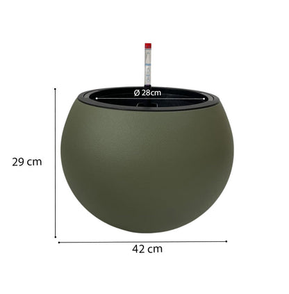 Groene, bolvormige koffiezetapparaat met zwart randje en een rode dop op de stijl, geschikt voor moderne koffiezetapparaten en koffiezetapparaten voor thuisgebruik.