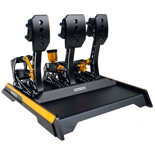 Zwart metalen racepedaalset met opvallende gele accenten en het merklogo. Geschikt voor realistische racegame-ervaringen en professionele simulaties.
