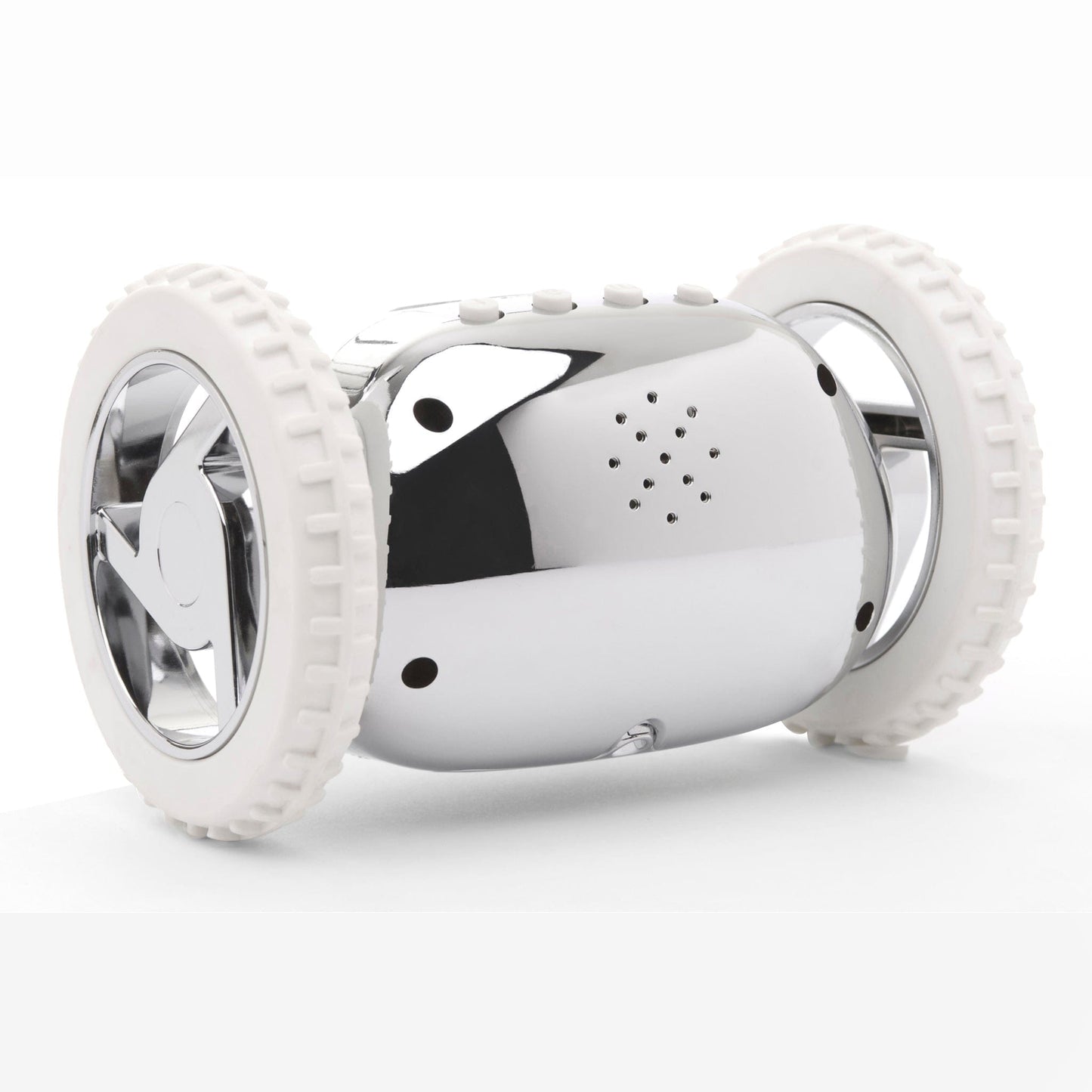 Zilverkleurige robotwekker met witte banden en digitale klok die 7:17 toont, geschikt voor kinderen. Modern ontwerp met knoppen en glanzend oppervlak voor speelgoedkamer of slaapkamer.