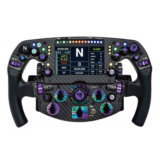 Een professionele racestuurwiel met carbonvezelstructuur, kleurrijke knoppen en een helder digitale display voor formule 1 simulatie. Geschikt voor racegame-enthusiasten en F1-simulaties.