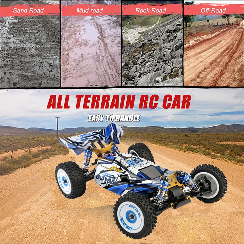 Een WLtoys 1:12 schaalmodel 4WD RC-raceauto met blauw-wit camouflage, zichtbare schokdempers en rubberen banden, geschikt voor speelplein of binnenhui