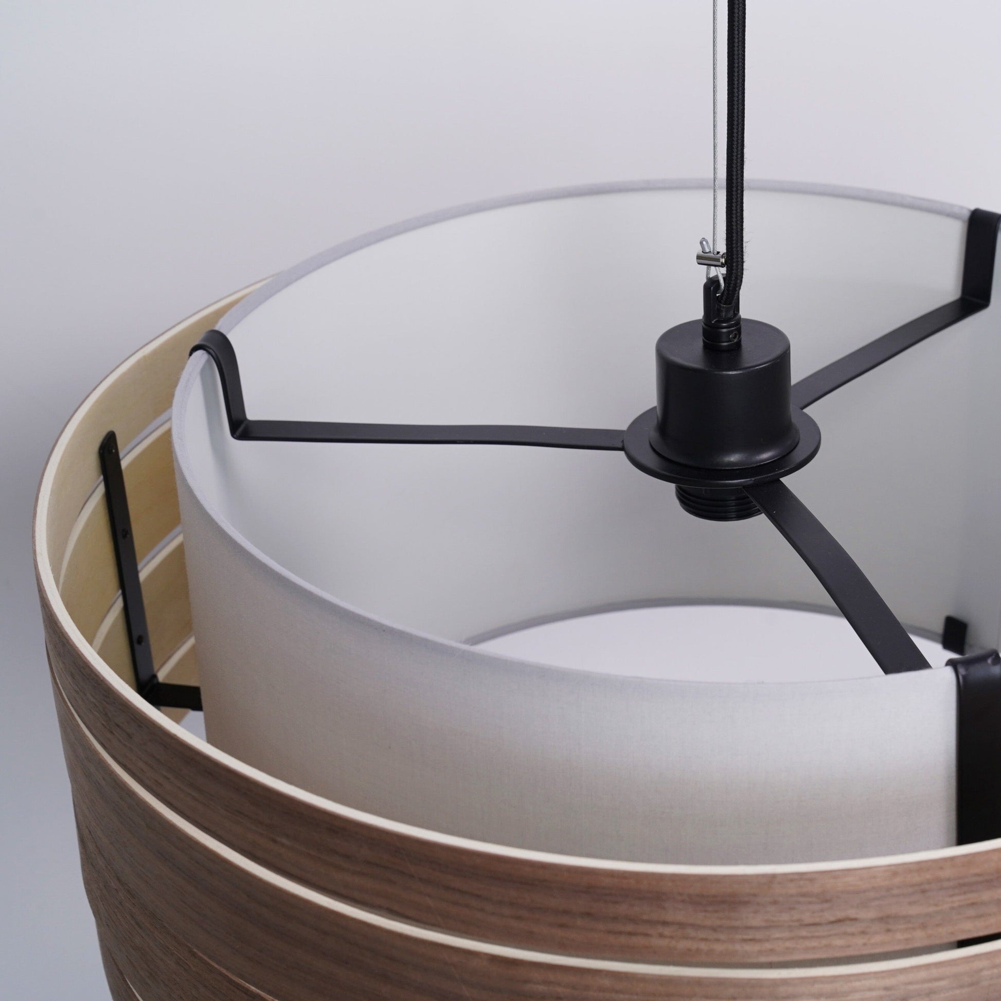 {
  "analysis": "Een minimalistisch interieur met houten vloer in houten vloer in houten vloer in ho