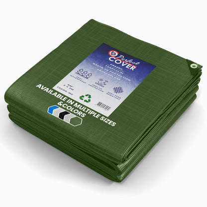 Groen tarpaulin dekzeil van Perfect Cover, opgevouwen met zichtbare waterdichte en UV-bestendige eigenschappen, geschikt voor outdoor bescherming van goederen of tuinmeubilair.