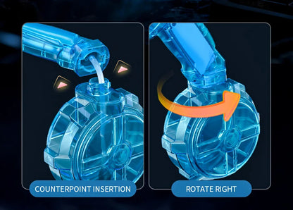 De elektrische waterpistool Shark MK-1 heeft een transparante, futuristische constructie met een donkerblauwe grip en een opvallende rode uitlaat. Het