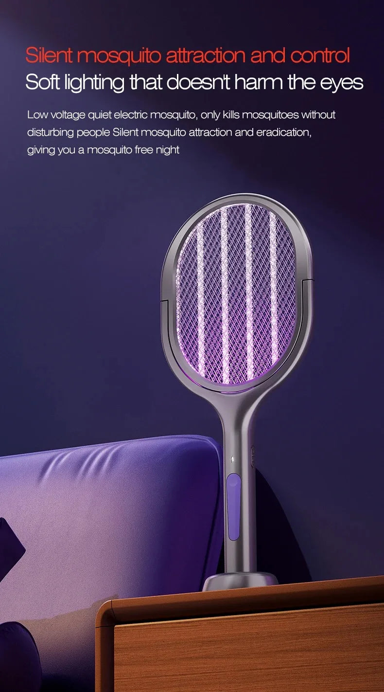 Zilverkleurige, vouwbare muggensteker met paarse UV-verlichting en 180° draaibare mesh, geschikt voor muggenbestrijding in slaapkamers en op wanden. L