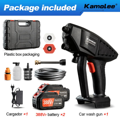 De Kamolee high pressure car wash gun met 388V Li-ion accu, zwart met rode accenten, staat naast haar opbergkoffer voorzien van slang en accessoires, 