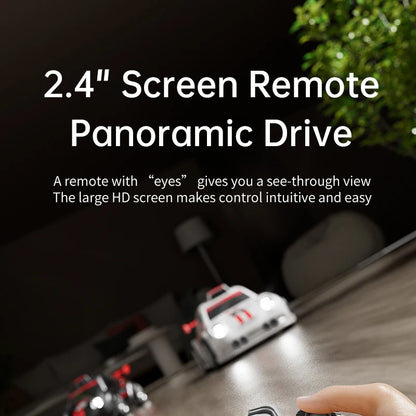 Zwart en witte raceauto’s met HD-camera’s voor live-uitzending, gestuurd via een draadloze controller met touchscreen. Perfect voor kinderen en raceli