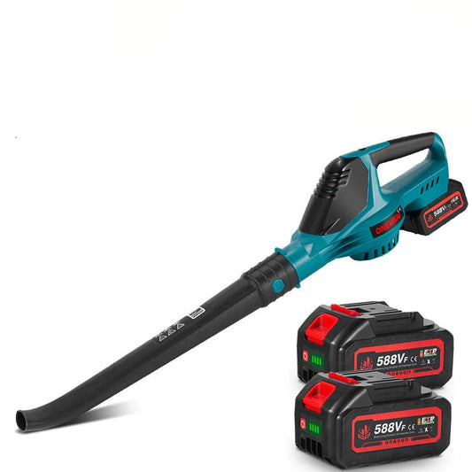 Een bladzager met blauw-zwart lichaam en zwarte slang, uitgerust met twee 588V batterijen, geschikt voor tuin- en bouwprojecten. 5500W motor voor krac