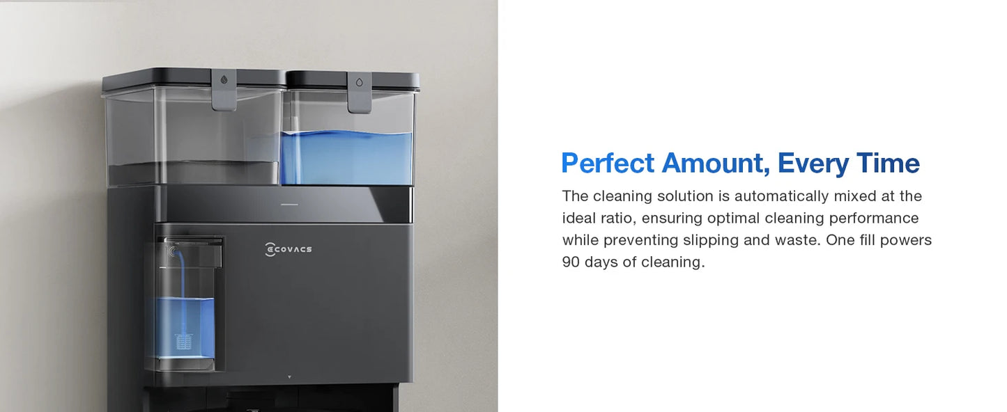 De Ecovacs robotstofzuiger met zwart glanzend chassis en zichtbare blauwe mop, klaar voor automatische vloerreiniging. Modern ontwerp met waterreservo