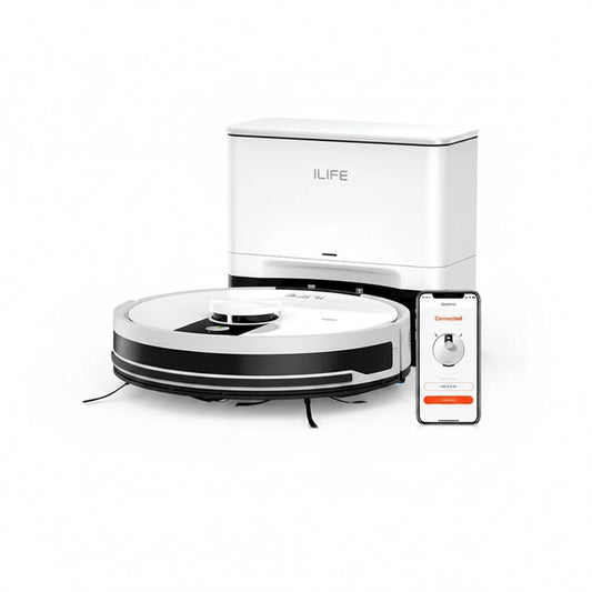De witte ILIFE robotstofzuiger met zwart accent en bijpassende oplader, getoond naast een smartphone met app. Ideaal voor automatische vloerreiniging 