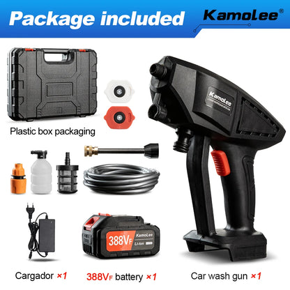De Kamolee high pressure car wash gun met 388V Li-ion accu, zwart met rode accenten, staat naast haar opbergkoffer voorzien van slang en accessoires, 