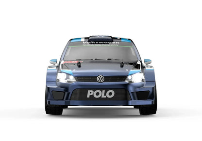 Een 1:7 schaalmodel van een Volkswagen Polo rallyauto, met blauw-wit livery en zichtbare details zoals de wielophanging en de 'NALES 1' sponsorsticker