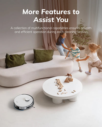 De witte ILIFE robotstofzuiger met zwart accent en app-geconnecte display, klaar voor automatische vloerreiniging in huishoudens. Geoptimaliseerd voor