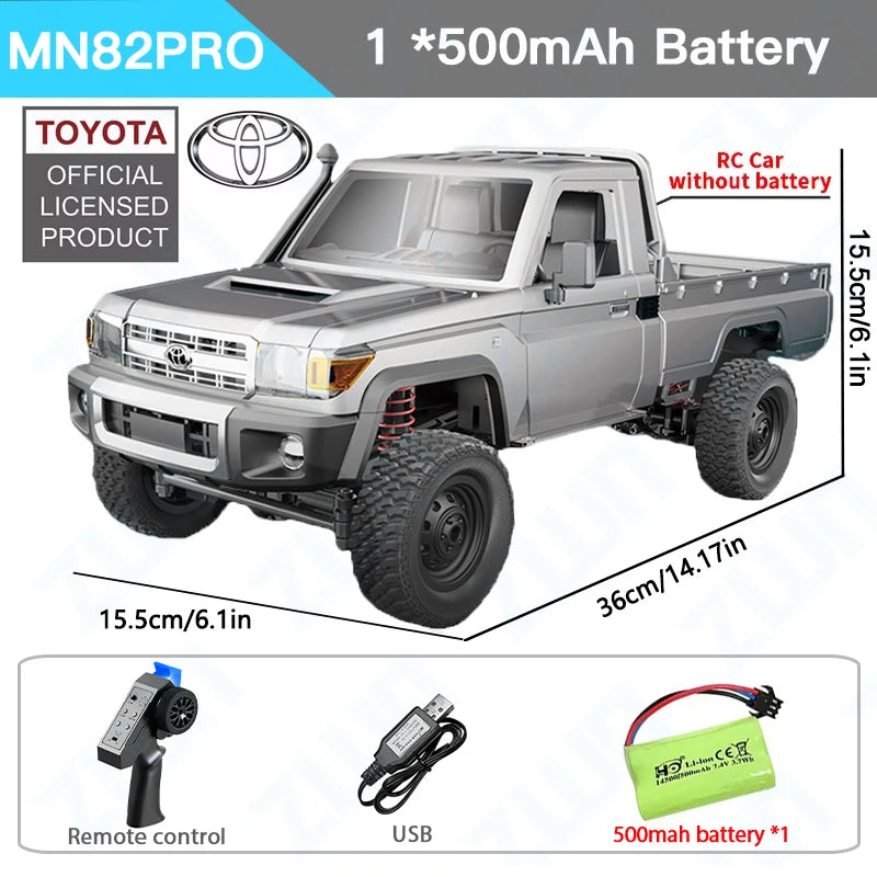 De ZWN MN82S 1:12 RC Toyota Land Cruiser in bruin, met grote terreinbanden en een opvallende voorbumper, staat op rotsachtig terrein. Officieel licent
