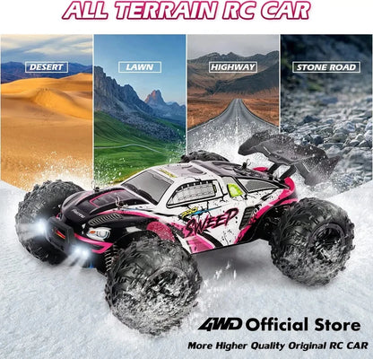 De CQnquer 1:16 schaal cross country buggy in zwart met roze accenten, voorzien van grote terreinbanden en blauwe LED-verlichting, is ontworpen voor s