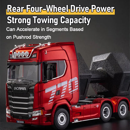 Rode 19CH 770S RC-truck met zichtbare wielen en zilveren grille, bediend via een draadloze controller, geschikt voor speelplein of terreinmodellen. - 