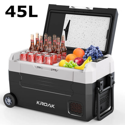 Zwarte, wielerige Hcalory koelbox met 35L capaciteit, gevuld met frisse dranken en fruit, inclusief mobiele app voor temperatuurcontrole – ideaal voor
