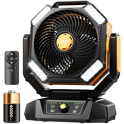 Zwarte en oranje outdoor camping fan met 4 LED-lampjes en draaibare kop, uitgerust met slimme afstandsbediening voor gebruik op kampeerplaatsen of bij