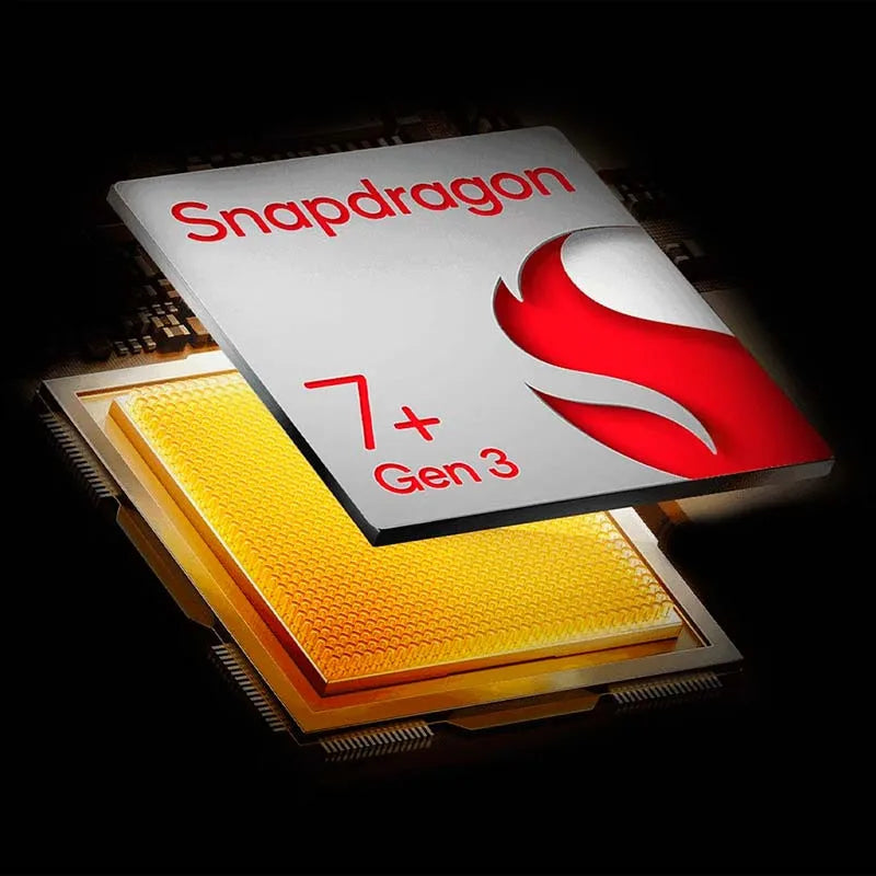 De Xiaomi Pad 7 Wifi in donkergrijs met kleurrijke schermachtergrond, voorzien van een driekamer camera en zichtbare RAM/ROM specificaties, geschikt v