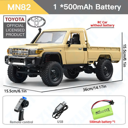De ZWN MN82S 1:12 RC Toyota Land Cruiser in bruin, met grote terreinbanden en een opvallende voorbumper, staat op rotsachtig terrein. Officieel licent