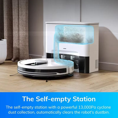 De witte ILIFE robotstofzuiger met zwart accent en bijpassende lader, getoond naast een smartphone met app. Ideaal voor automatische vloerreiniging in