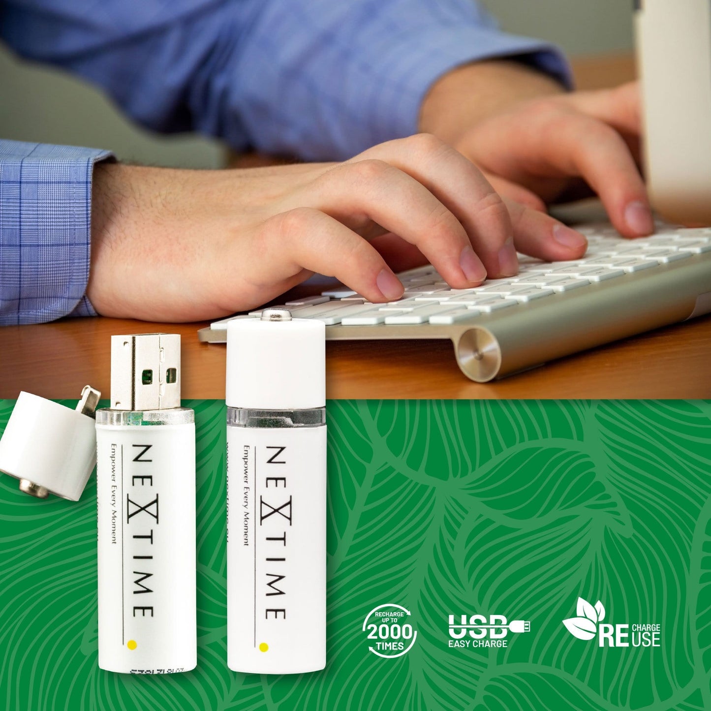 NexTime USB-oplader batterijen in wit, met zichtbare USB-poort en zilveren details. Geschikt voor draadloze oplading van mobiele apparaten en elektronica.