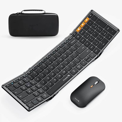 Zwart vouwbare toetsenbord met oranje functietoetsen, bijgeleverd met een compacte draagbare hoes en een bijpassende draadloze muis voor mobiele werking en reizen.