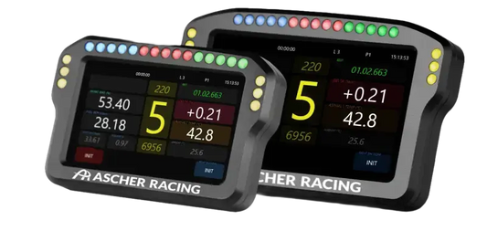 Zwart Ascher Racing timingdisplay met kleurrijke LED-indicatoren en helder scherm met racegegevens. Geschikt voor motorsport en racewedstrijden met real-time timing en performance-meting.
