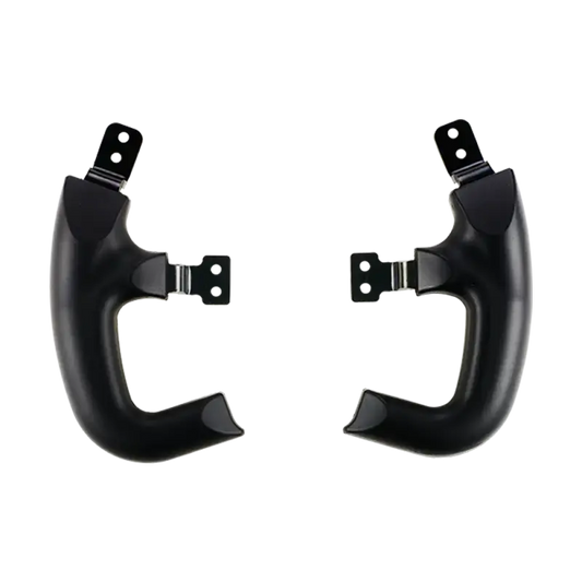 Zwarte, glanzende stuurhendel met metalen bevestigingspunten, ontworpen voor gebruik op elektrische scooters. Geschikt voor zowel stads- als terreinverkeer, met een ergonomische vorm voor comfort.