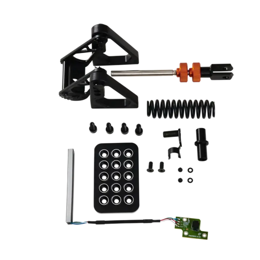 Zwart 3D-printer extruder met oranje knoppen en metalen stang, geïntegreerd met een printplaat en elektronica. Geschikt voor DIY-printers en modderprinters met hoge precisie.