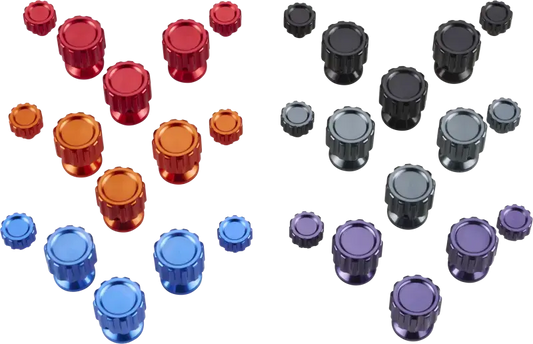 Rode, oranje, blauwe, zilveren en paarse aluminium knoppen voor auto’s, met glanzende afwerking en ribbelstructuur, geschikt voor styling en personalisatie van voertuigen.