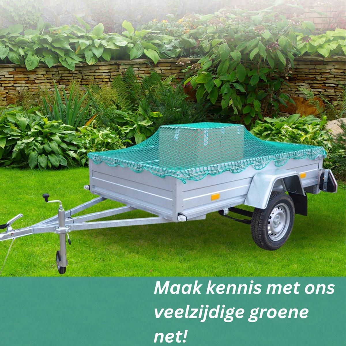 Groene AVOID afdeknet in transparante verpakking met zwarte handvatten, geschikt voor transport van vrachtwagens en containers. Zichtbaar opgevouwen net met instructieplaatje en 2 beschikbare maten.