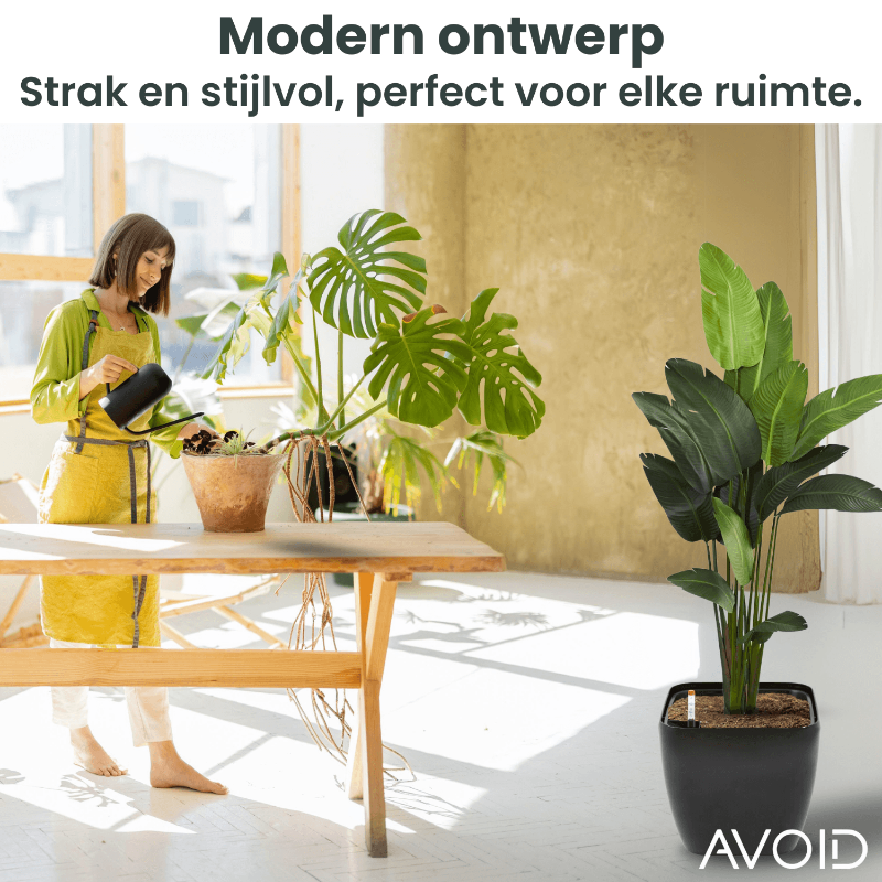 Zwart, vierkant kunststof plantenbak met glad oppervlak en afgeronde hoeken, voorzien van een waterstandsmeter met rode dop, geschikt voor binnen- en buitenruimtes.