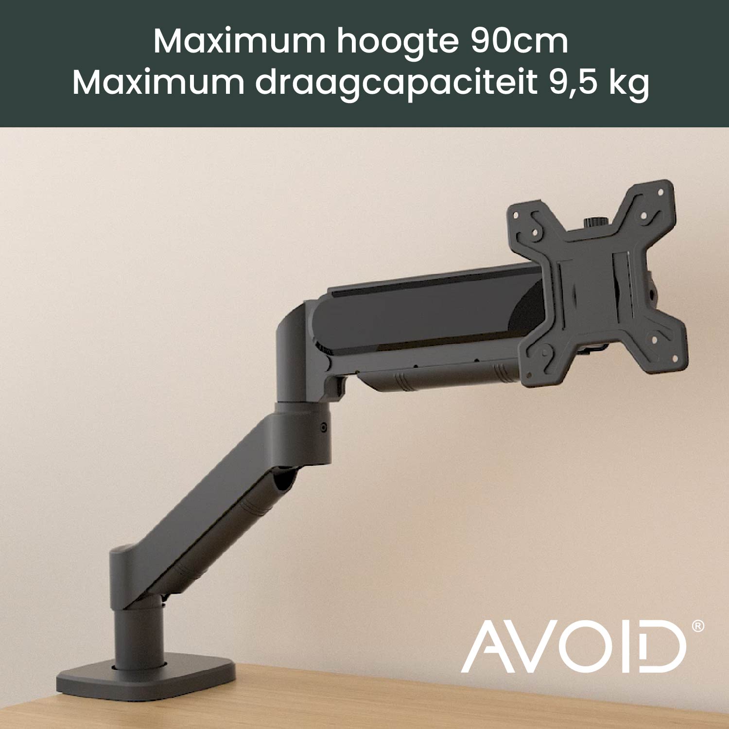 Zwarte, verstelbare monitorarm met stalen constructie en VESA-afstandsbevestiging, geschikt voor ergonomisch schermbevestigen aan bureaus of in kantoren.