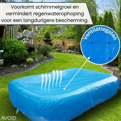 Blauwe opblaasbare slaapmatras met gladde, waterafstotende oppervlakte, geschikt voor kampeer- en reisgebruik. Zichtbaar opblaasbaar ontwerp met 2 beschikbare matrassengroottes.