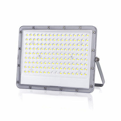 Zonnepanelenverlichting met 100 LED’s, zilverkleurig aluminium kastje en afstandsbediening. Ideaal voor tuinverlichting of buitenverlichting, met zichtbare zonnepaneel en bedieningsknoppen.