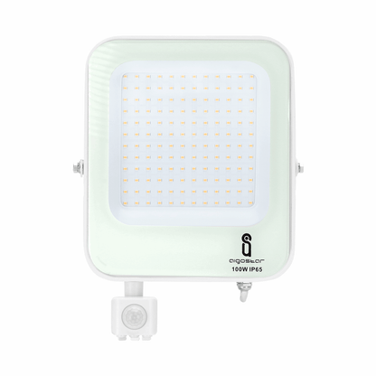 Een witte Aigostar 100W LED buitenverlichting met IP65 bescherming, uitgerust met een bewegingssensor voor veilige nachtverlichting. Geschikt voor tuin, terras of garage met automatische detectie.