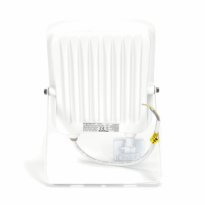 Een witte Aigostar 100W LED buitenverlichting met IP65 bescherming, uitgerust met een bewegingssensor voor veilige nachtverlichting. Geschikt voor tuin, terras of garage met automatische detectie.